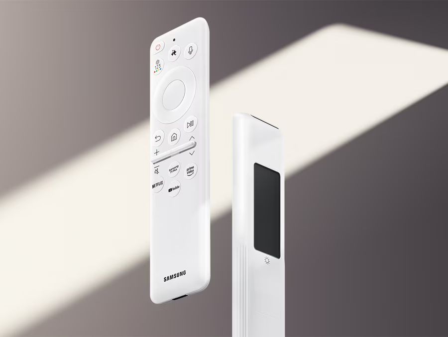 Samsung QA55LS03F sử dụng điều khiển từ xa có thể sạc bằng ánh sáng