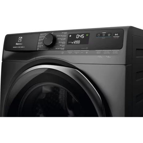 Bảng điều khiển được thiết kế trực quan, dễ dàng sử dụng