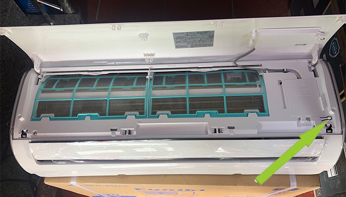 Cách bật điều hòa LG khi không có điều khiển với nút nguồn