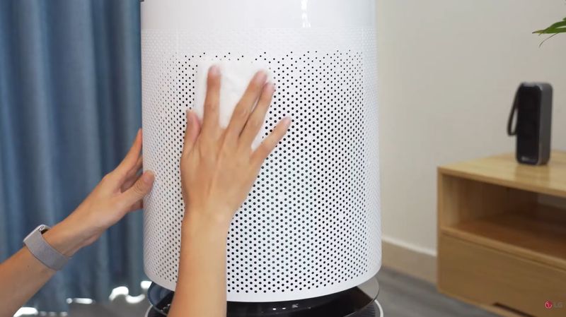 Tổng kho điều hòa, điện máy miền Bắc tại Hà Nội Vệ sinh bên ngoài máy lọc