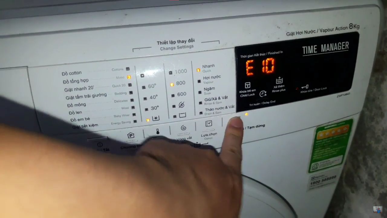 Tìm hiểu về lỗi E10 máy giặt Electrolux là gì?