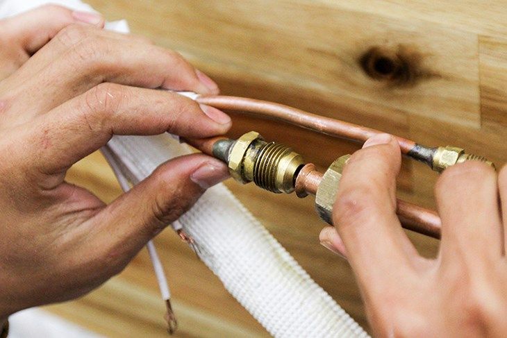 Tổng kho điều hòa, điện máy miền Bắc tại Hà Nội Lỗi EC điều hòa Funiki do đường ống gas bị gập, móp méo