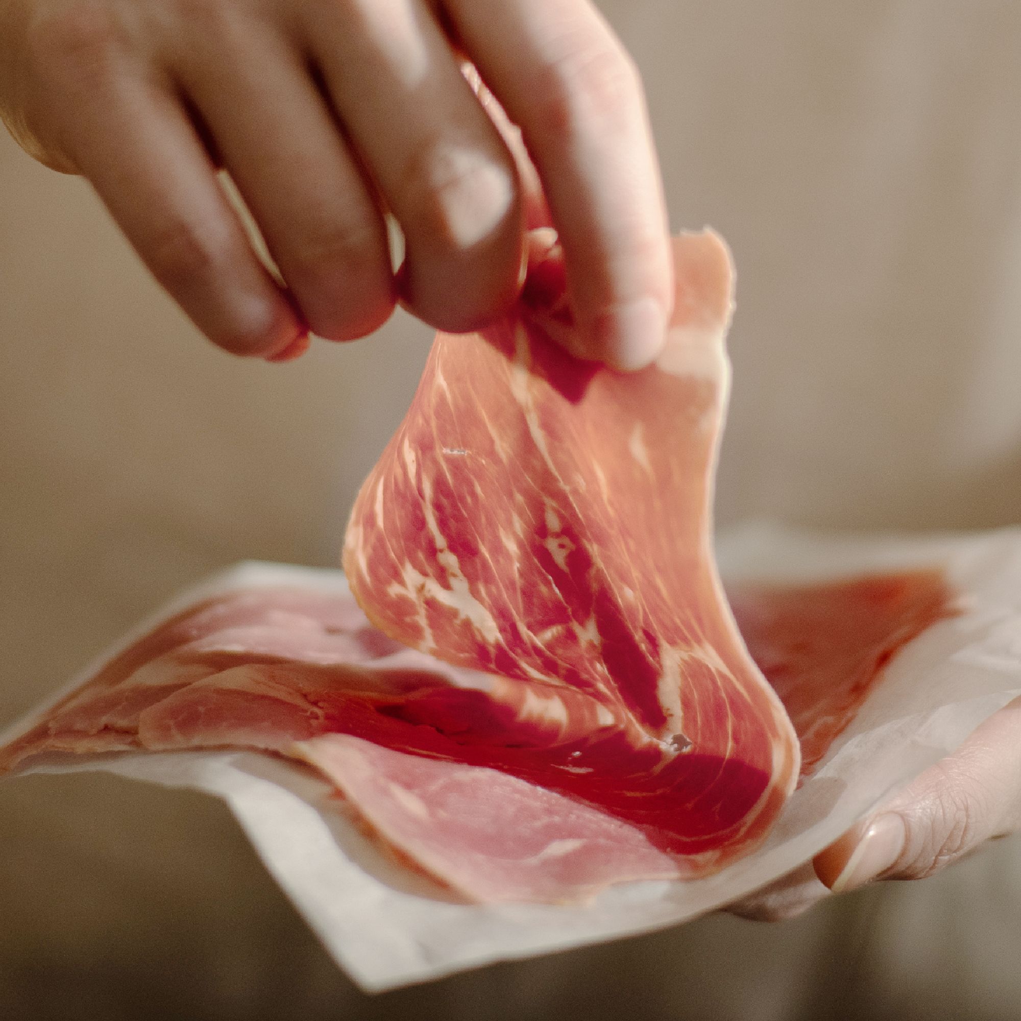 Các lát thịt đông lạnh nhẹ dễ bóc