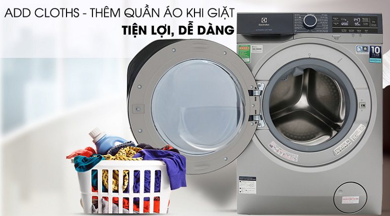 thinh-phat-Electrolux EWF9523ADSA thêm quần áo khi giặt