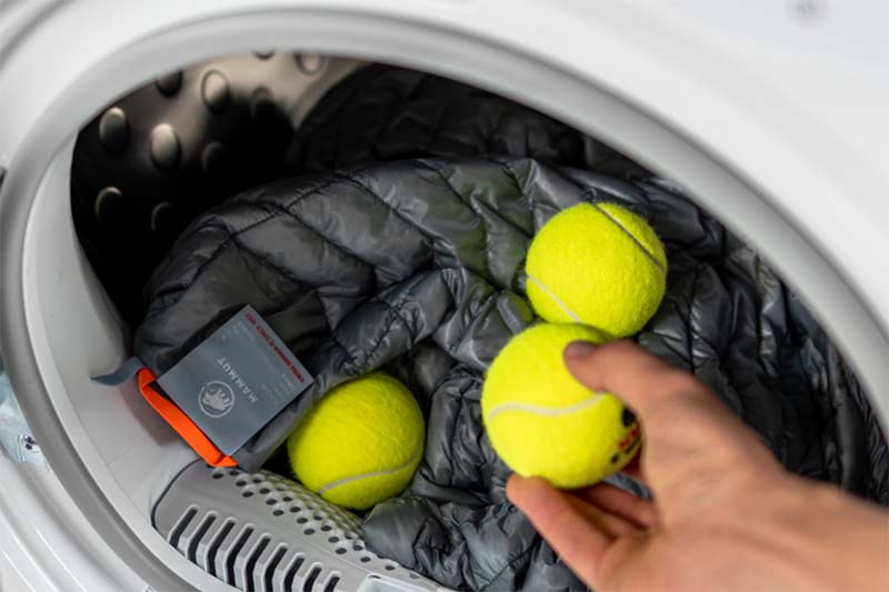 Cách giặt áo phao bằng máy giặt LG