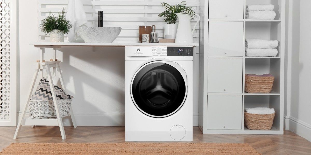 Máy giặt sấy Electrolux EWW9024P3WC sở hữu tone màu trắng hiện đại, thanh lịch