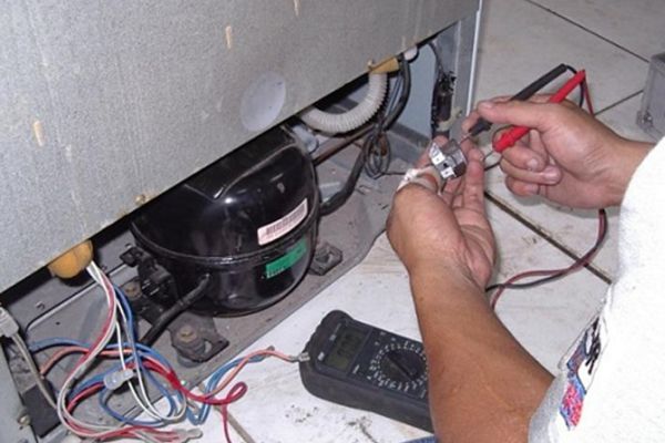 Lỗi tủ lạnh Hitachi lỗi 7 nháy là gì? Cách xử lý