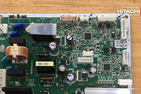Hướng dẫn sửa tủ lạnh Hitachi lỗi F0 chi tiết từ A–Z