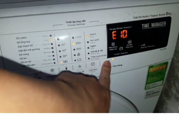 Lỗi E10 máy giặt Electrolux có nghiêm trọng? Hướng dẫn xử lý