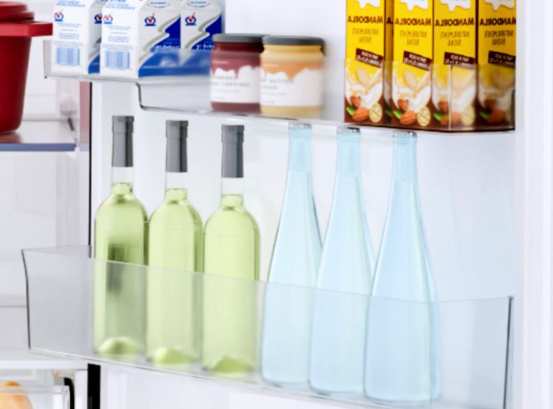 Khay kệ được thiết kế lớn đảm bảo lưu trữ 