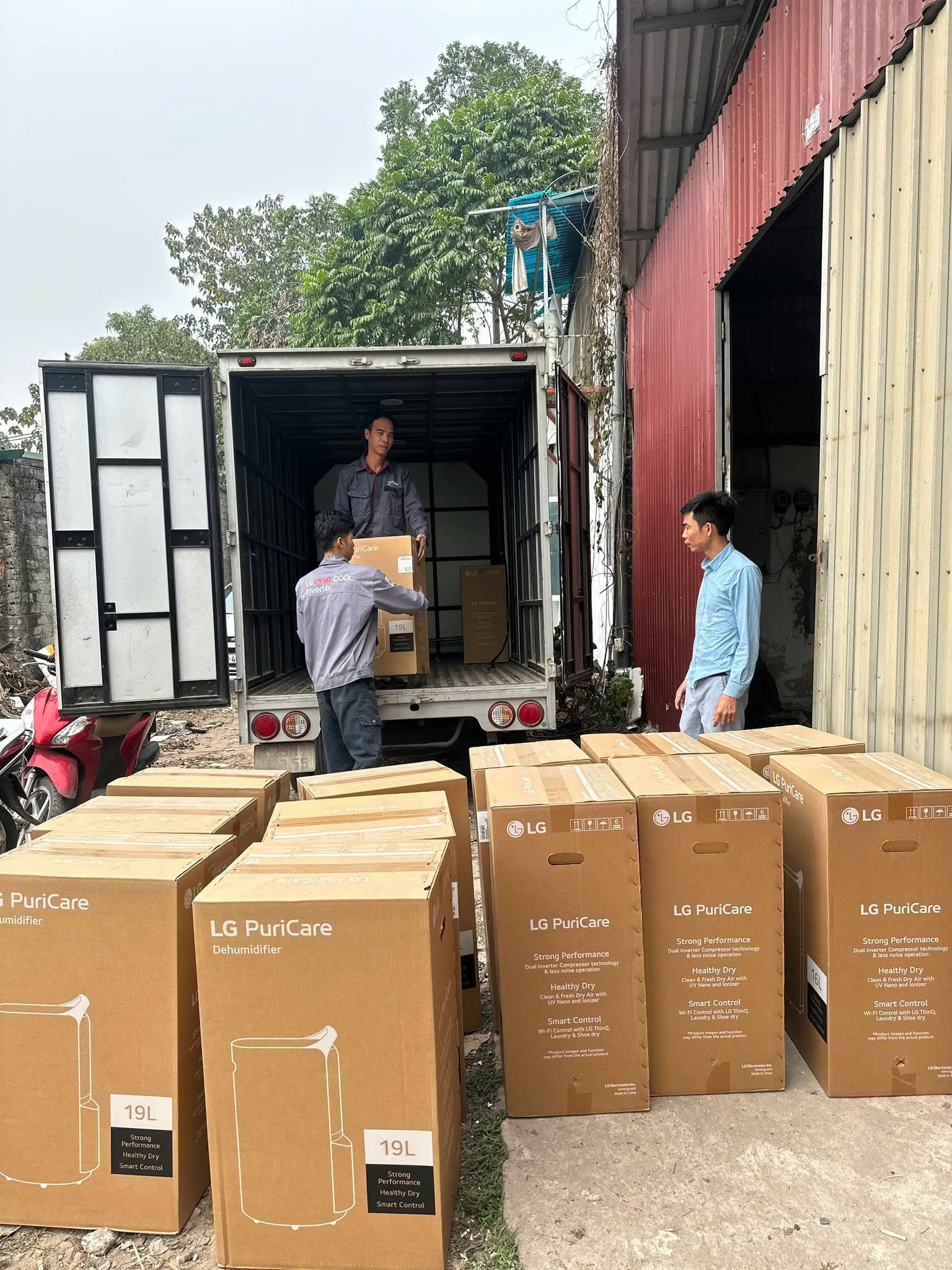 Tổng kho điều hòa, điện máy miền Bắc tại Hà Nội Khi nào nên nhờ tư vấn thay vì tự chọn máy?
