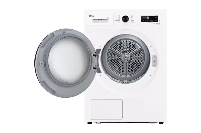 Phần cửa trước được thiết kế rộng rãi, thuận tiện cho việc lấy và cho quần áo vào bên trong lồng giặt 
